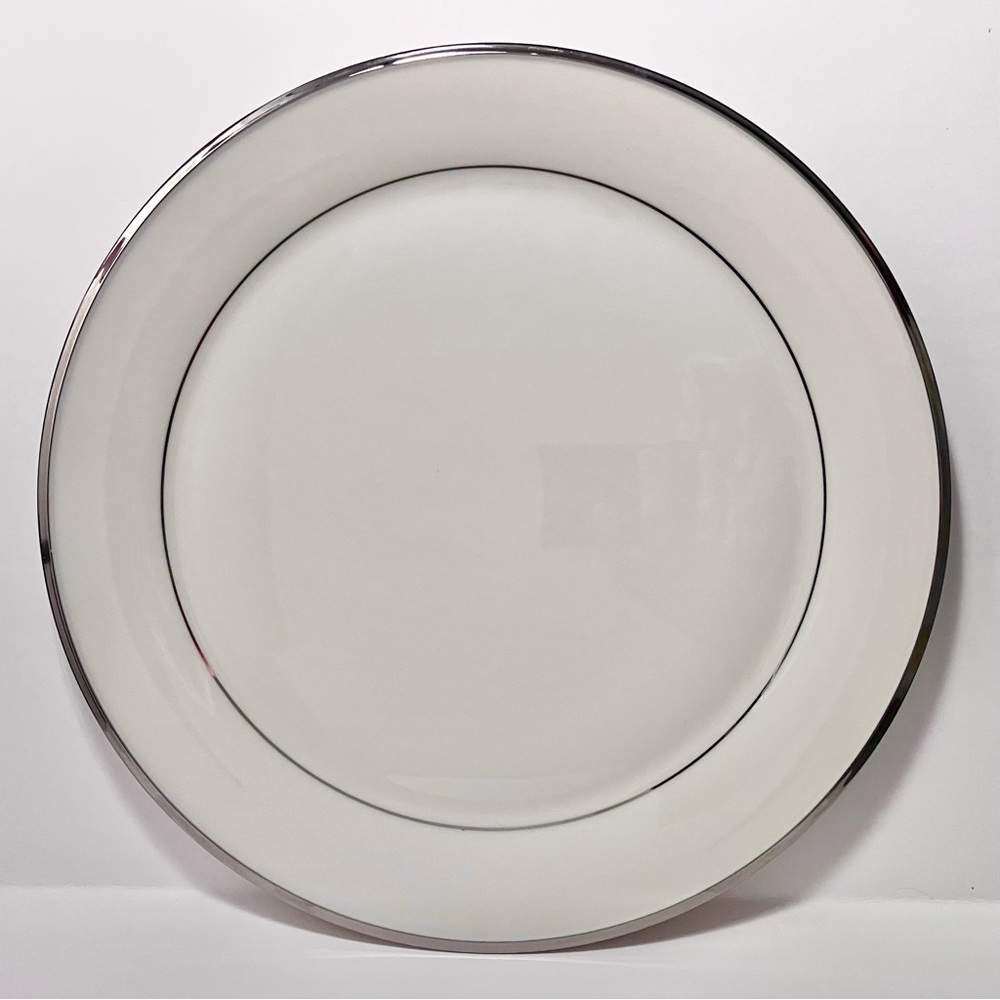 LENOX SOLITAIRE 12.5 Inch ROUND PLATTER / Platinum Rim / RARE SERVING PIECE